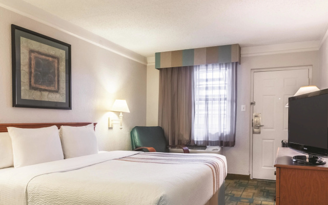 photo 5 of La Quinta Inn By Wyndham New Orleans West Bank / Gretna