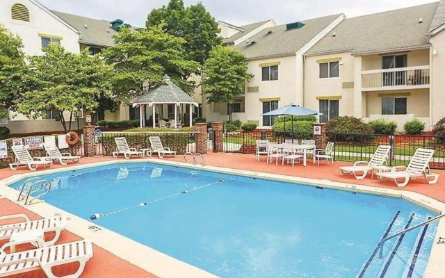 photo 3 of La Quinta Inn Norcross