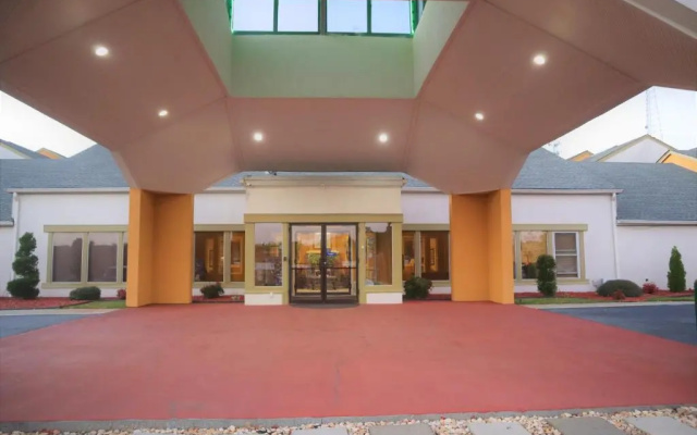 photo 4 of La Quinta Inn Norcross