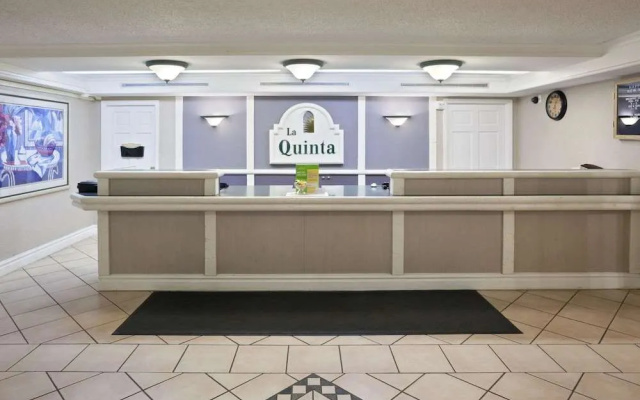 photo 2 of La Quinta Inn Omaha West