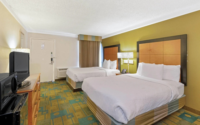 photo 5 of Travelodge by Wyndham Phoenix North