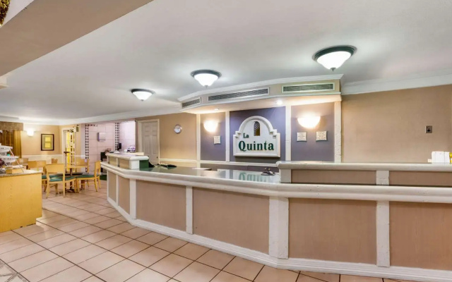photo 2 of Motel 6 Phoenix, AZ - Midtown