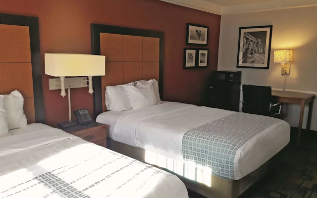 photo 4 of La Quinta Inn Pittsburgh Airport