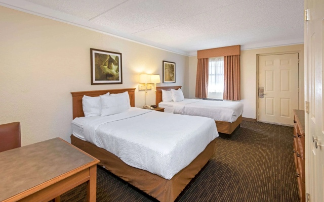photo 2 of La Quinta Inn by Wyndham San Antonio Market Square