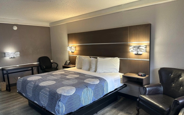photo 5 of La Quinta Inn By Wyndham IH-10 West San Antonio TX