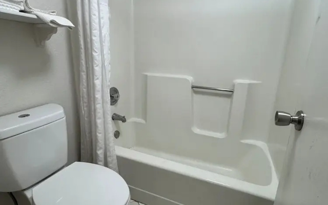 photo 4 of La Quinta Inn Savannah