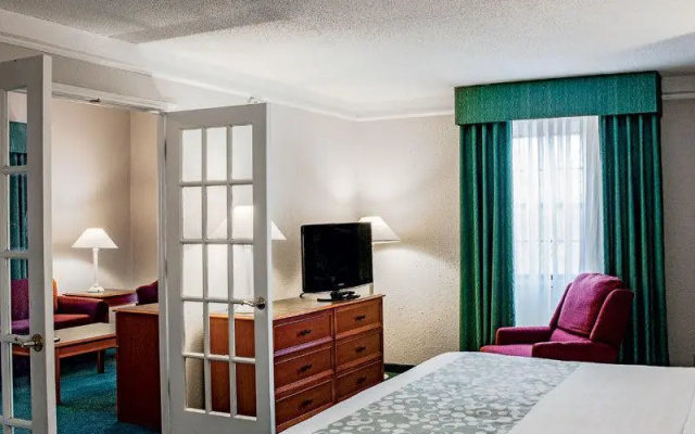 photo 5 of La Quinta Inn St. Louis Airport 714