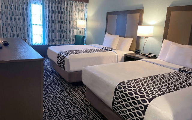 photo 3 of La Quinta Inn & Suites by Wyndham Jonesboro