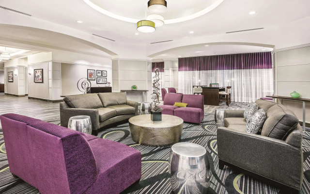 photo 2 of La Quinta Inn & Suites by Wyndham San Antonio Riverwalk