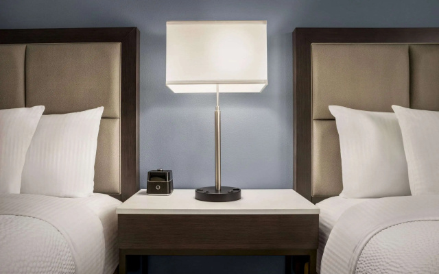 photo 3 of La Quinta Inn & Suites by Wyndham San Bernardino