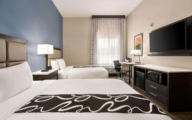 photo 5 of La Quinta Inn & Suites by Wyndham San Bernardino