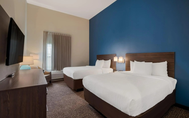 photo 5 of La Quinta Inn & Suites by Wyndham Sulphur (Lake Charles)