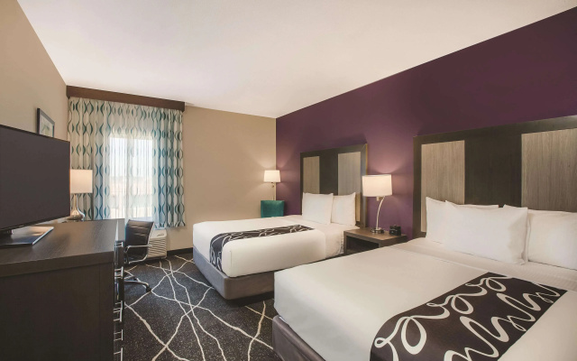 photo 5 of La Quinta Inn & Suites by Wyndham Dallas Northeast-Arboretum