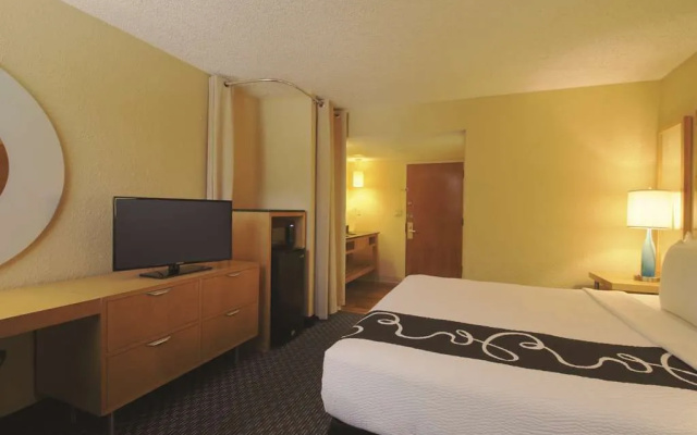 photo 2 of La Quinta Inn & Suites Deerfield Beach
