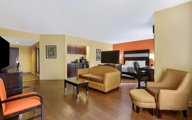 photo 5 of La Quinta Inn & Suites Florence