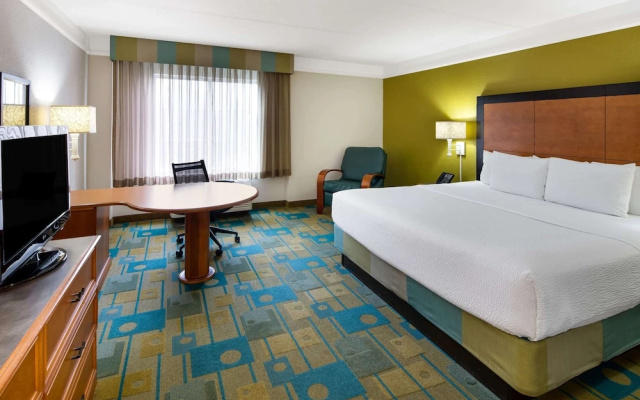 photo 4 of La Quinta Inn & Suites Greenville Haywood