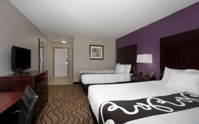photo 3 of Baymont by Wyndham Henderson Northeast Denver