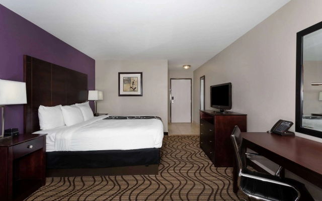 photo 5 of Baymont by Wyndham Henderson Northeast Denver
