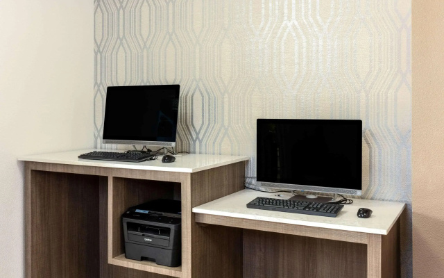 photo 4 of La Quinta Inn Suites Las Vegas Red Rock Summerlin