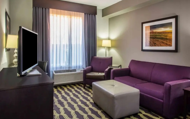 photo 5 of La Quinta Inn &amp; Suites Lynchburg at Liberty Univ.