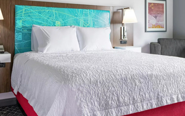 photo 3 of Hampton Inn Manchester Downtown, Nh