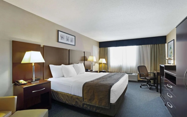 photo 5 of Hampton Inn Manchester Downtown, Nh
