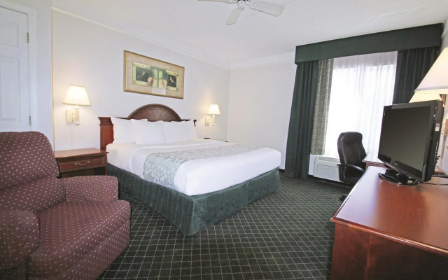 photo 3 of La Quinta Inn And Suites Melbourne Viera
