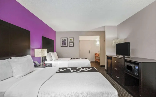 photo 4 of La Quinta Inn N Suites Miami Lakes