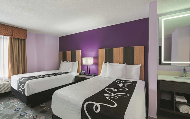 photo 4 of La Quinta Inn & Suites Minneapolis Northwest