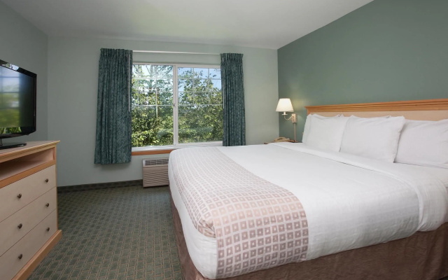 photo 5 of La Quinta Inn And Suites Newport