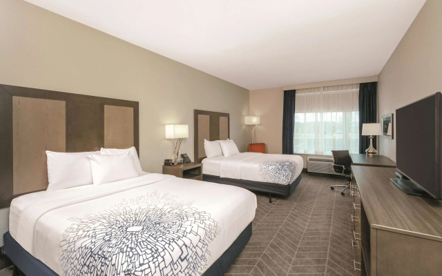 photo 5 of La Quinta Inn & Suites by Wyndham Opelika Auburn