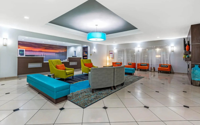 photo 2 of La Quinta Inn & Suites by Wyndham Orange