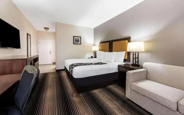 photo 3 of La Quinta Inn & Suites Orange