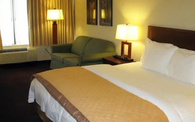 photo 3 of La Quinta Inn & Suites Somerset