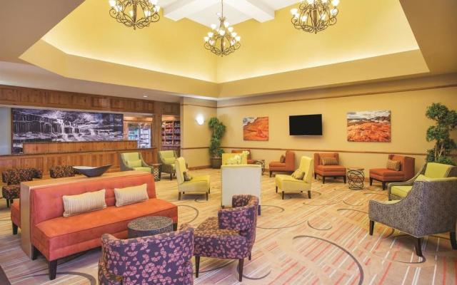photo 2 of La Quinta Inn & Suites by Wyndham St. George
