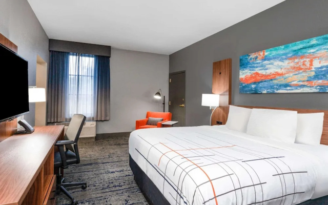 photo 5 of La Quinta Inn & Suites St. Petersburg Northeast