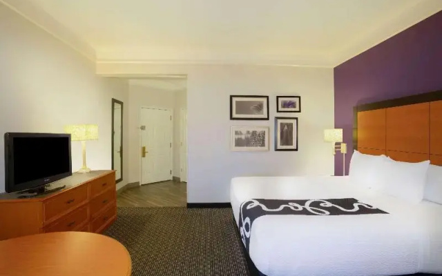 photo 4 of La Quinta Inn & Suites Westport