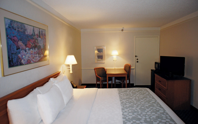 photo 5 of La Quinta Inn By Wyndham Tampa Bay Pinellas Park Clearwater