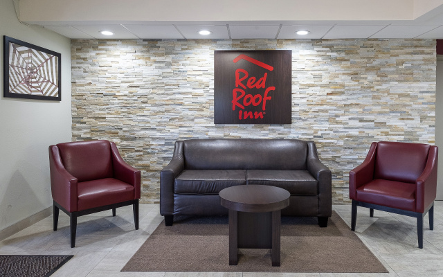 photo 2 of Red Roof Inn Tampa Bay - St Petersburg