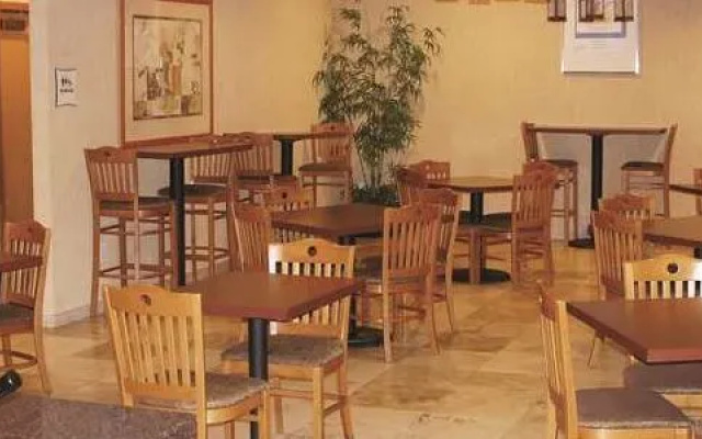 photo 3 of La Quinta Vancouver #6288