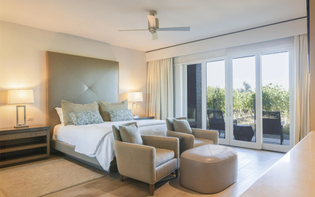 photo 4 of SENZA Hotel