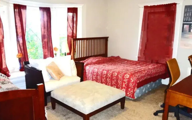 photo 2 of LA Room Rental