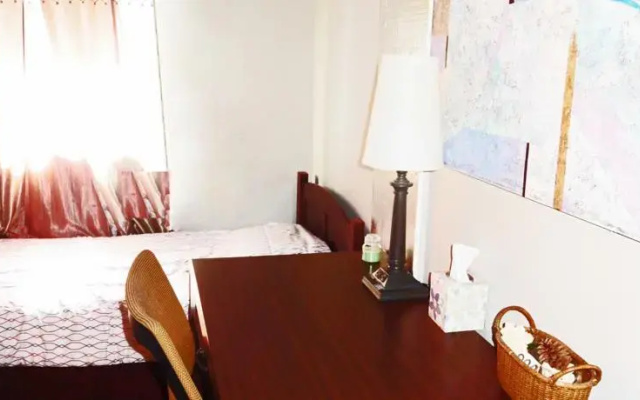 photo 5 of LA Room Rental