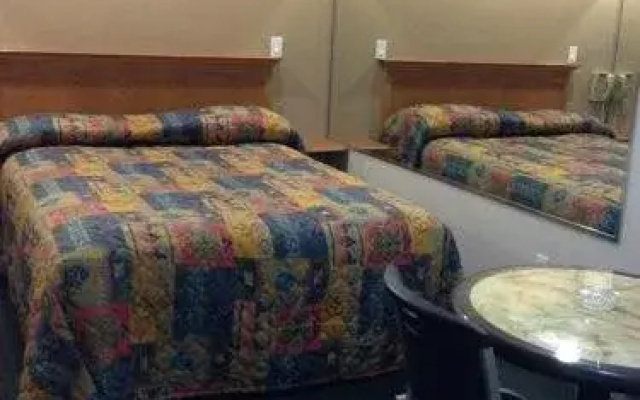 photo 2 of La Siesta Inn