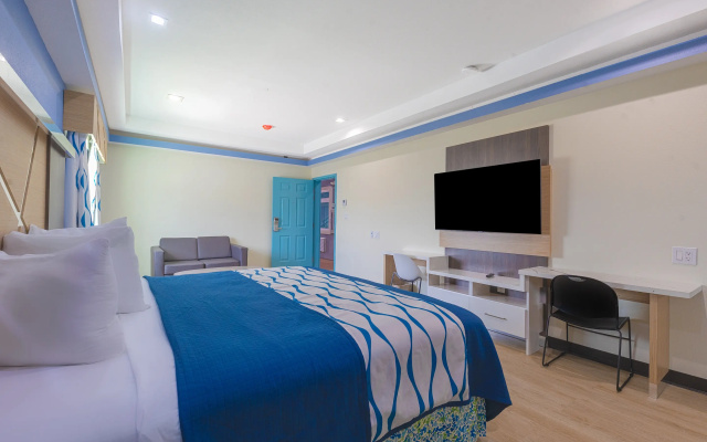 photo 4 of La Vyoma Villas, Westpark Hwy 6