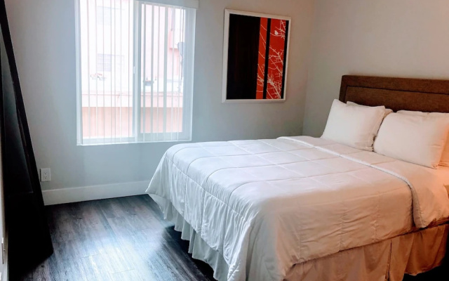photo 4 of LA Westwood Deluxe Suites