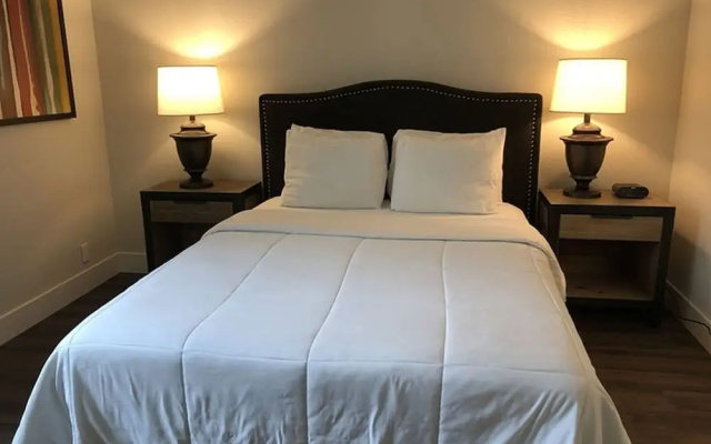 photo 5 of LA Westwood Deluxe Suites