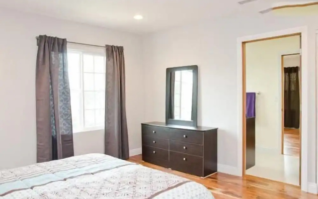 photo 2 of LA022 4 Bedroom Holiday home By Senstay