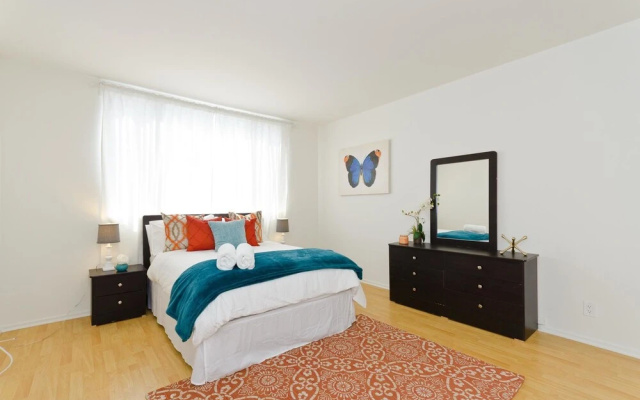photo 3 of LA131 1 Bedroom Apartment By Senstay