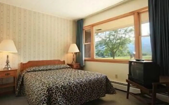 photo 4 of Ladd Brook Inn